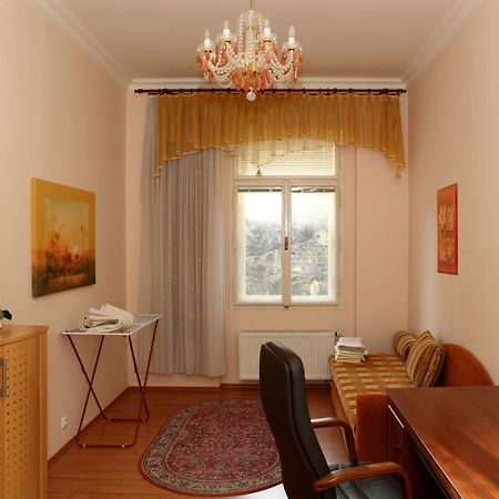 7K - Apartmany Lazenska カルロヴィ・ヴァリ エクステリア 写真